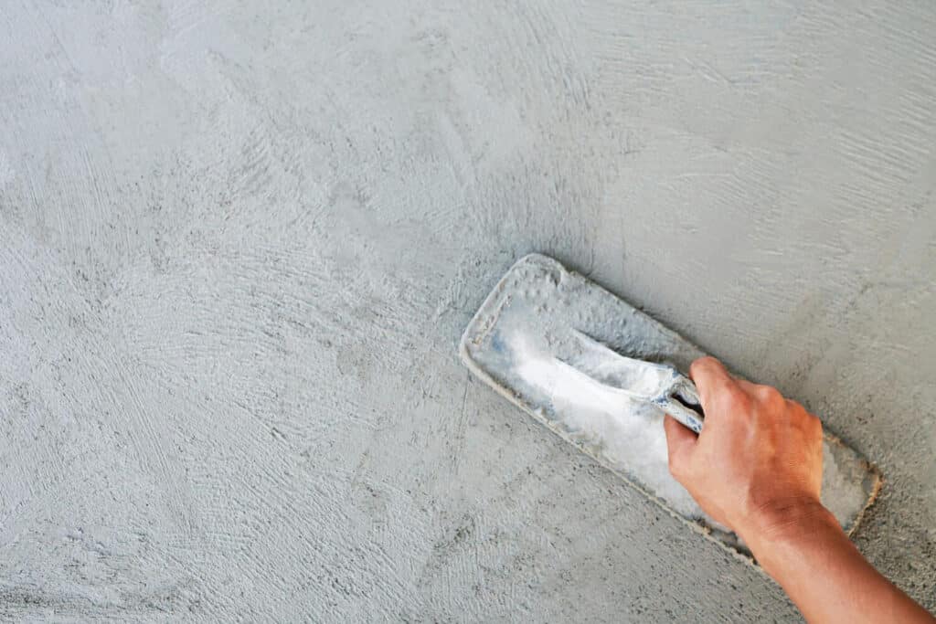 Peut-on laisser un mur en parpaing sans enduit ? 3 enduire un mur en parpaing extérieur