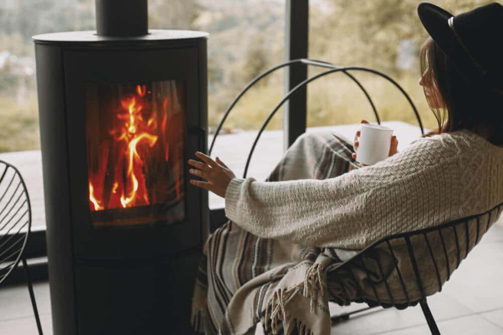 Mon poêle à pellet fume dans la maison : que faire ? 3